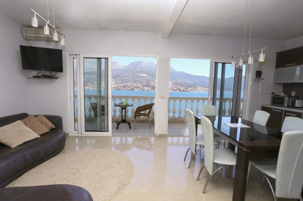 Mountain Bay Views Apartments Njivice Eksteriør billede