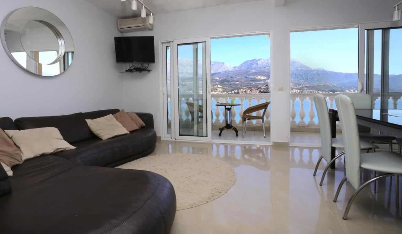 Mountain Bay Views Apartments Njivice Eksteriør billede