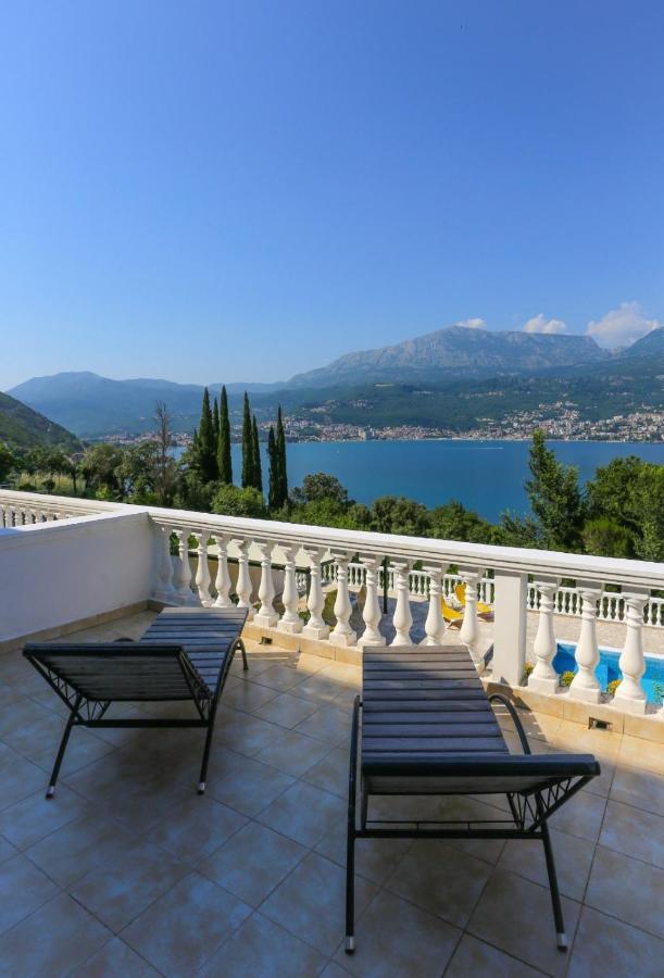 Mountain Bay Views Apartments Njivice Eksteriør billede